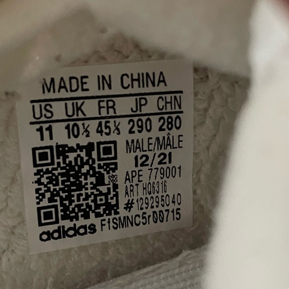 Yeezy Boost 350 V2 Bone - Picture 9 of 11